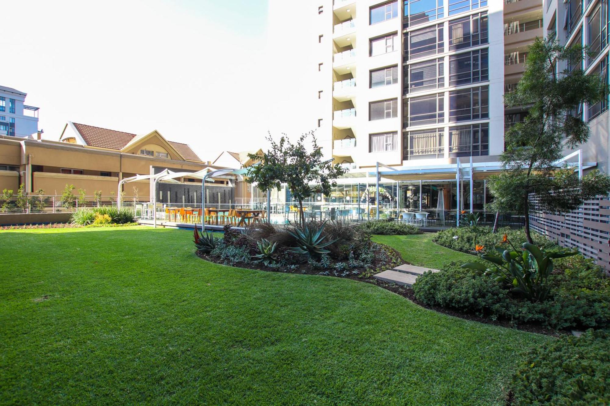 Cgrsa Apartments Sandton ヨハネスブルグ エクステリア 写真