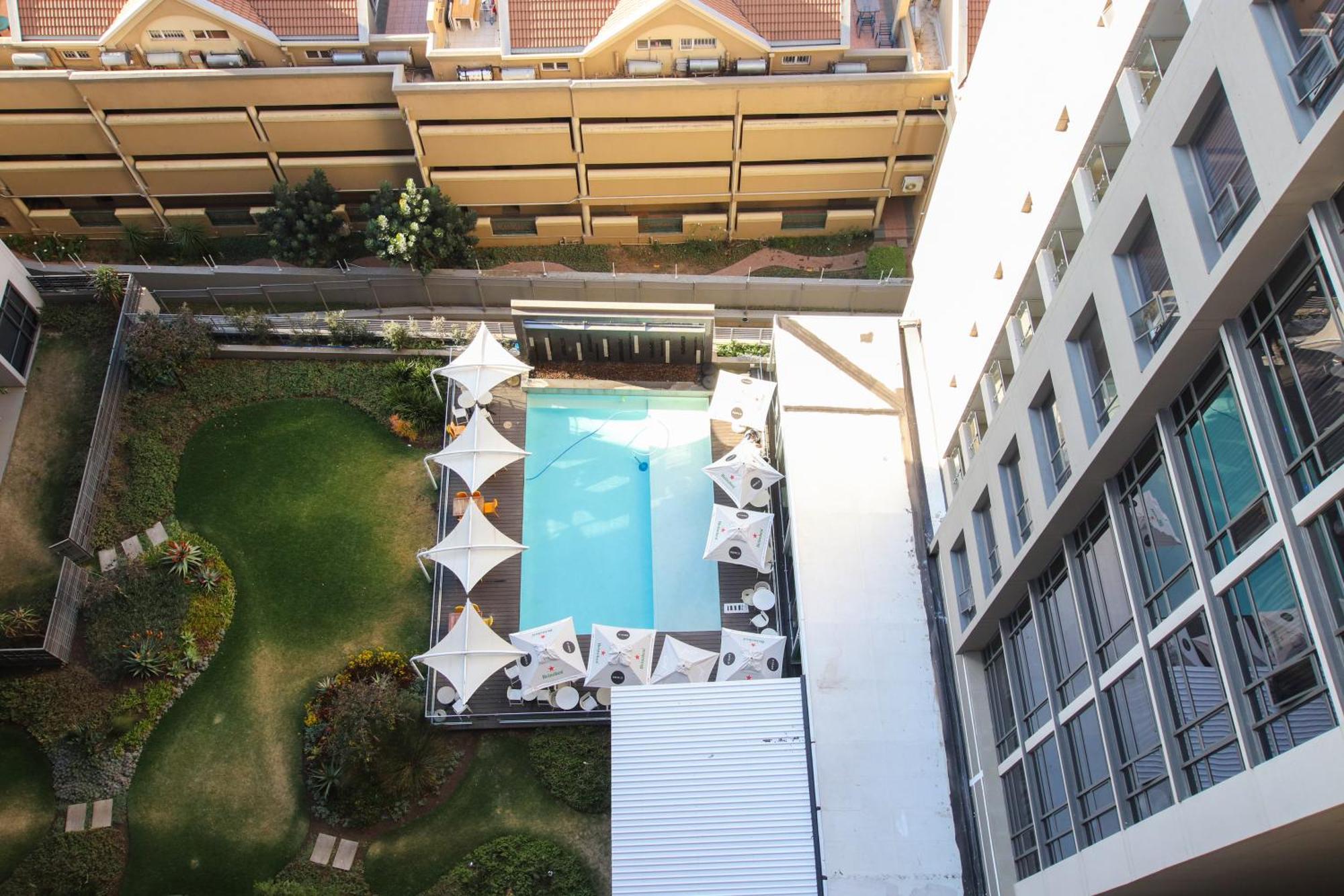 Cgrsa Apartments Sandton ヨハネスブルグ エクステリア 写真